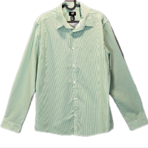 H&M Slim Fit Easy Iron Green Pin Stripe Button Up Shirt Size L Fits like M - Picture 1 of 5